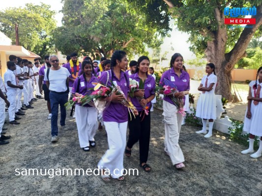 இலங்கைக்கு விஜயம் மேற்கொண்டுள்ள பிரித்தானியப் பல்கலைக்கழக மாணவர்கள்!samugammedia 